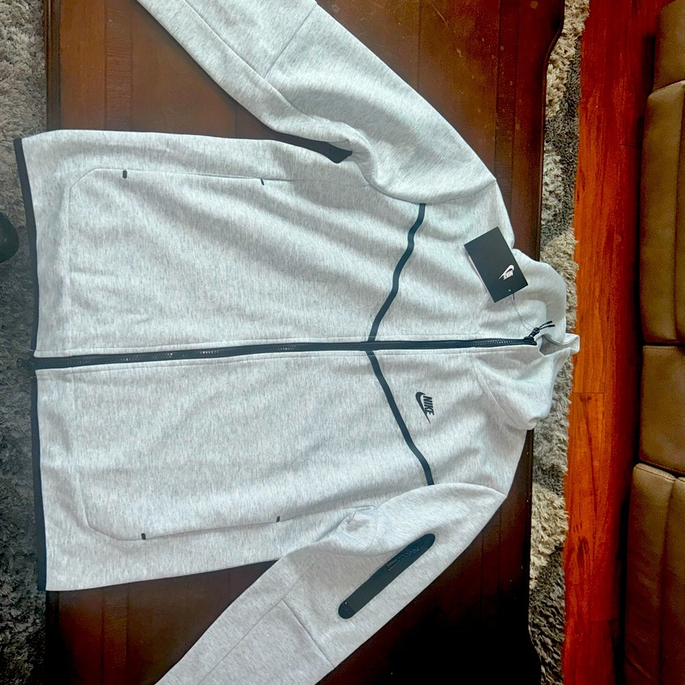 NIKE TECH PANTS AND JOGGERS